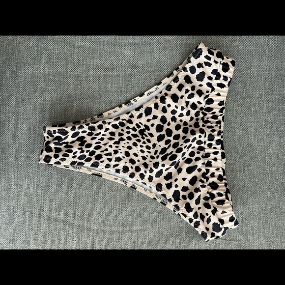 Leopard 2 piece bathing suit - Picture 8 of 8